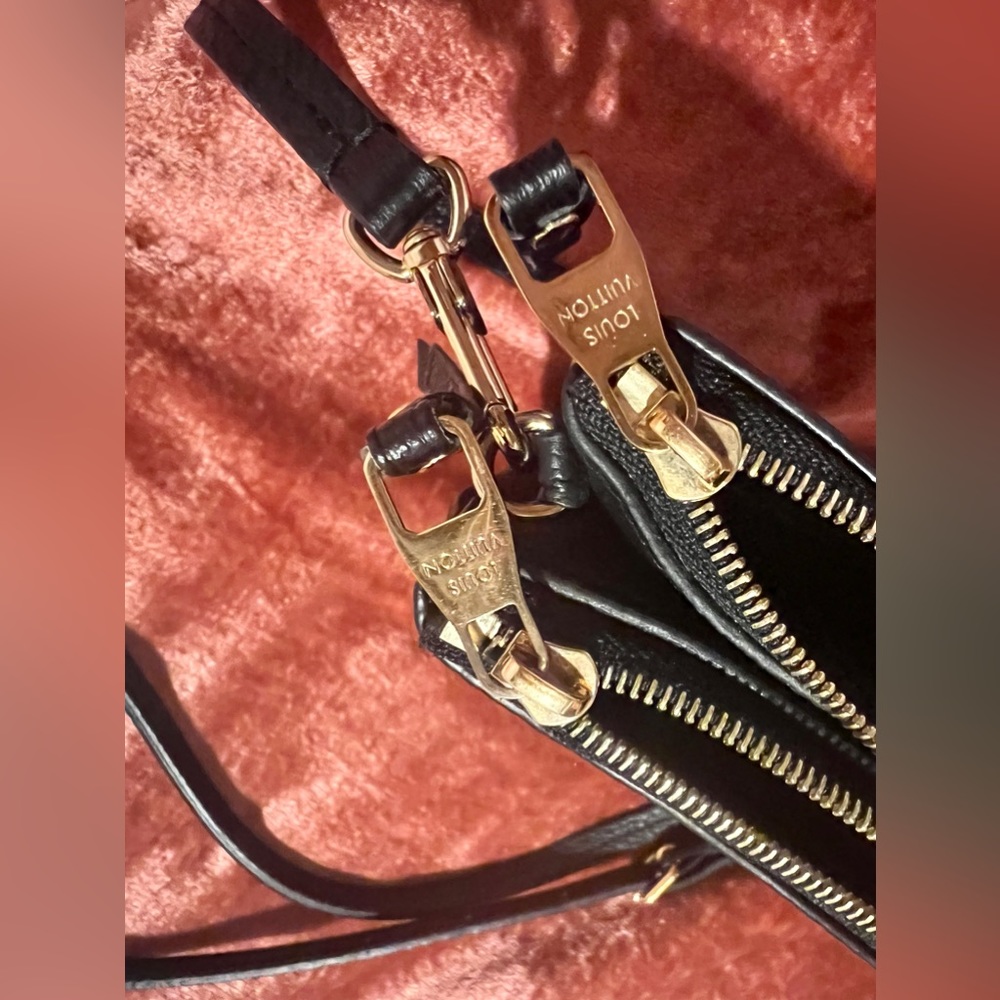LV Double Zip Pochette - Picture 10 of 11